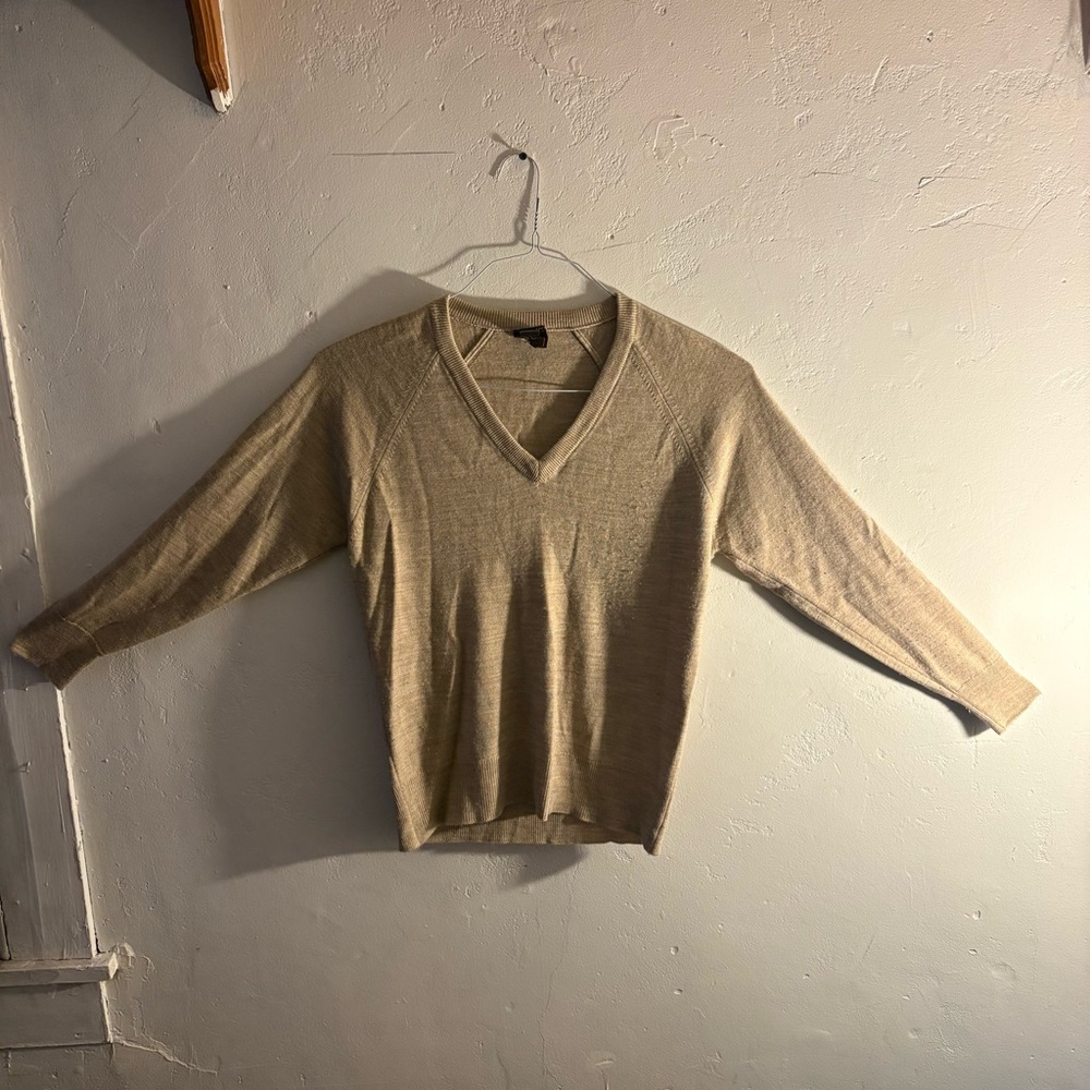 Women’s Beige 100% Acrylic Sweater Size Small